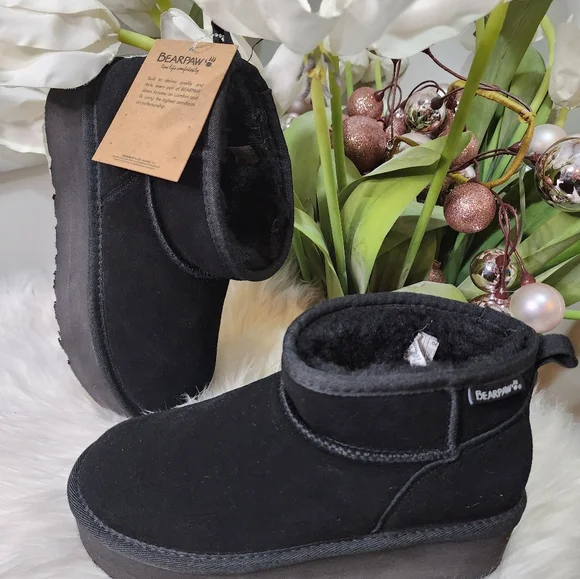 Bearpaw Retro Shorty Water Repellent Platform Boot (Women)New - Picture 2 of 5